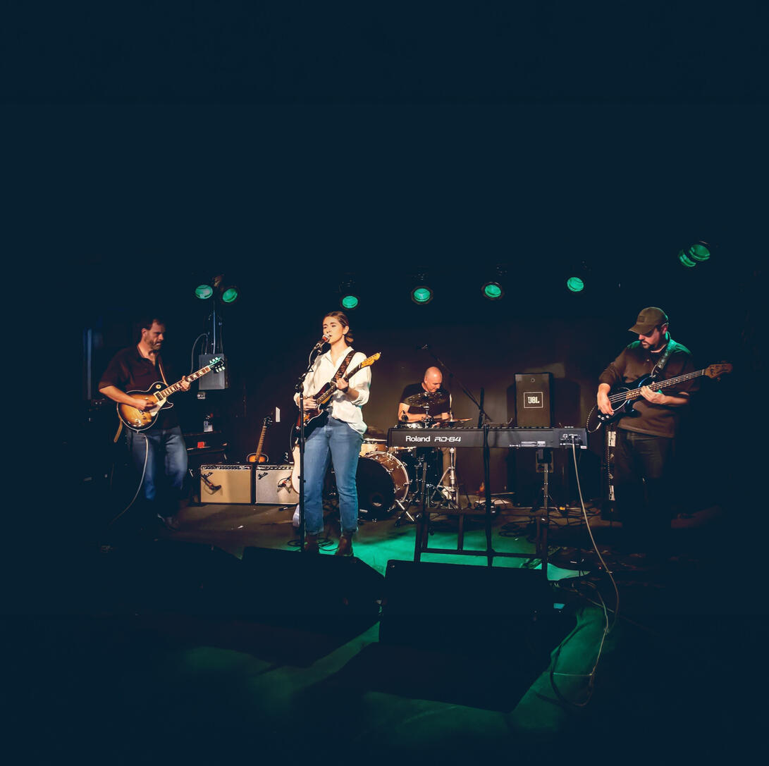 Adrianna Noone with Band